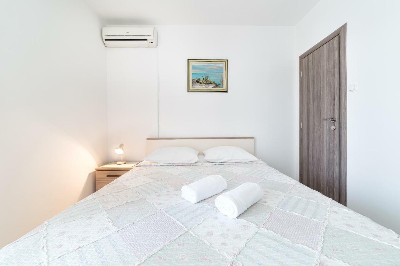 Apartment Luna Tribunj Трибунь Экстерьер фото
